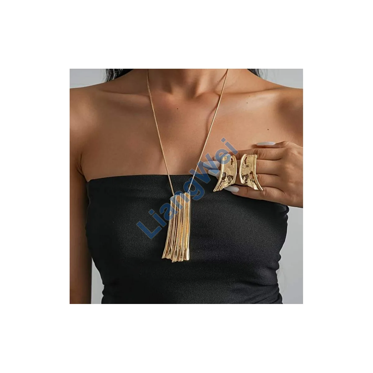 Layered Fashion Necklace 056