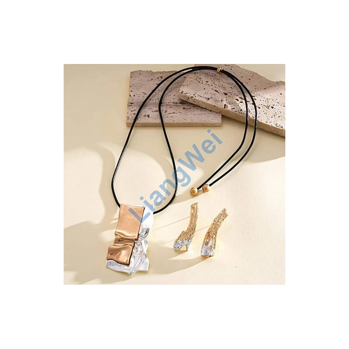 Layered Fashion Necklace 085