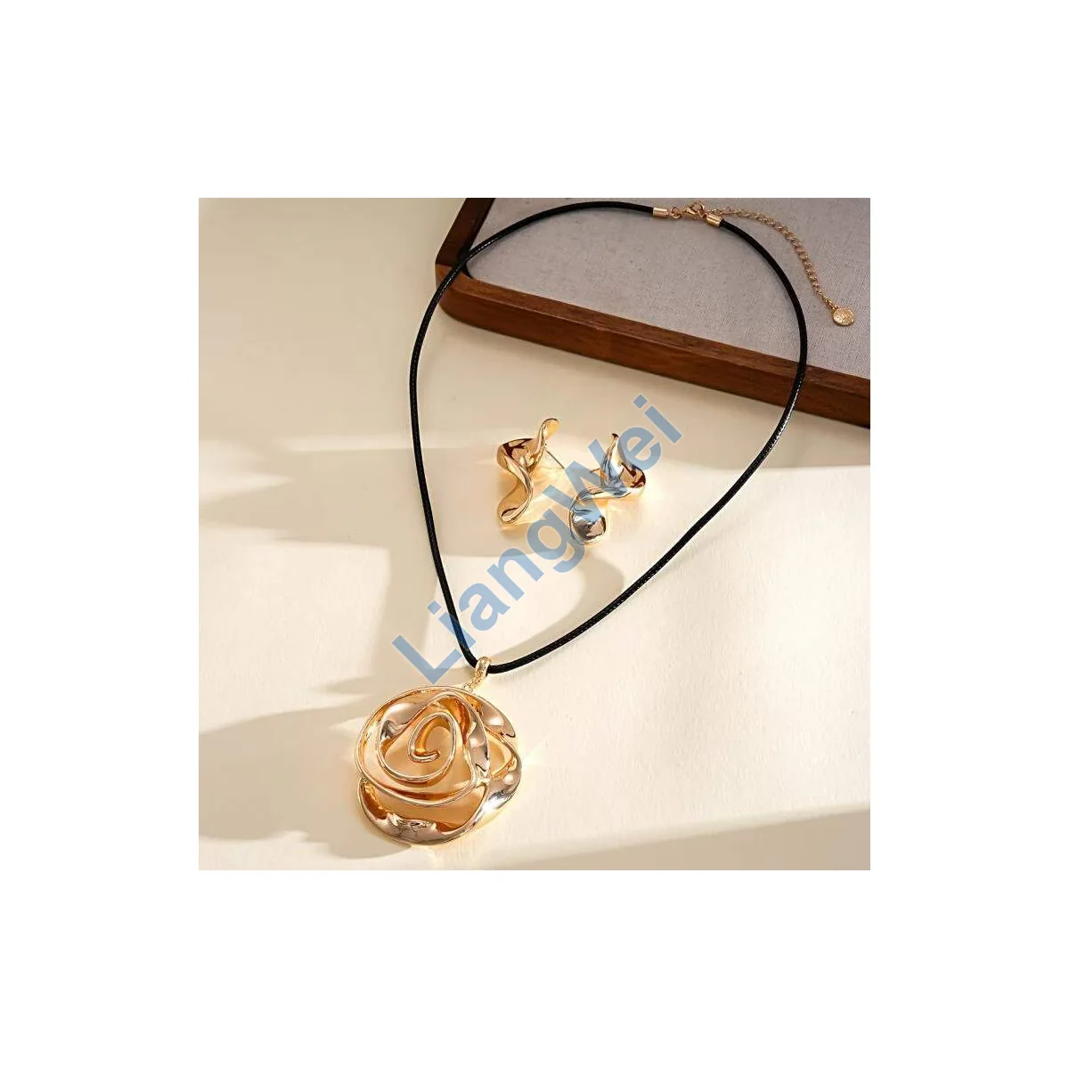 Layered Fashion Necklace 087