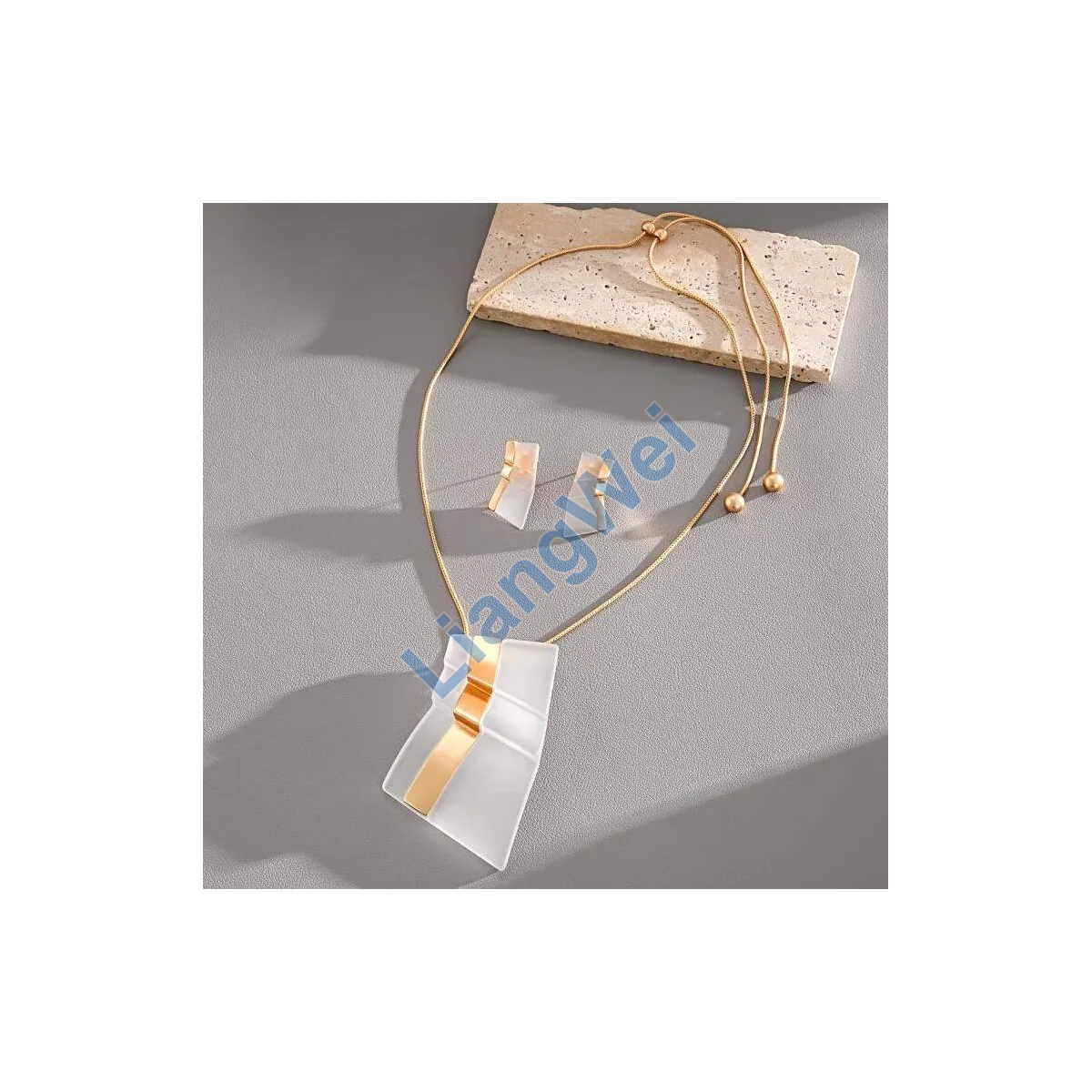Layered Fashion Necklace 091