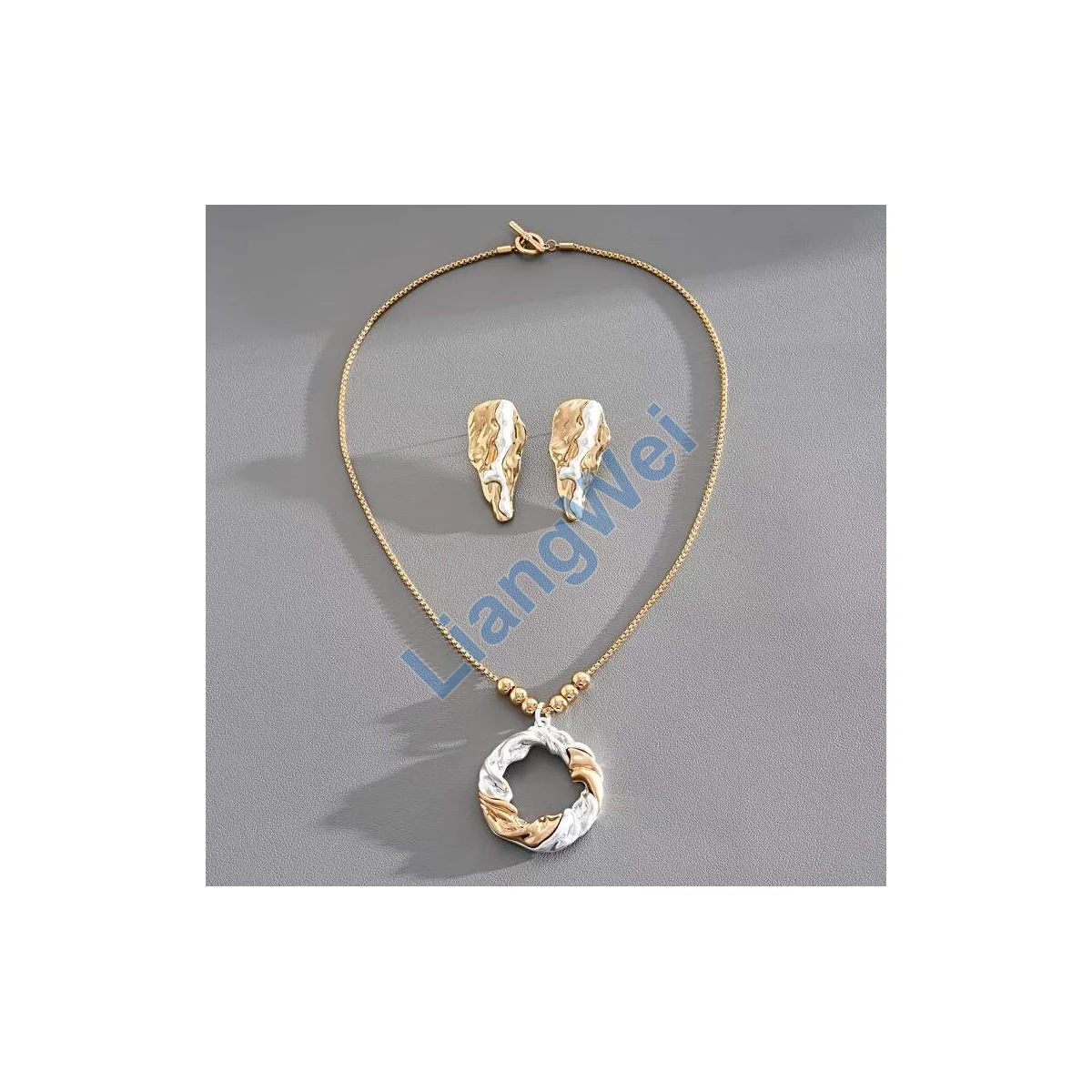 Layered Fashion Necklace 097