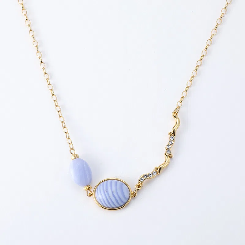 Fashion Necklaces Design 011